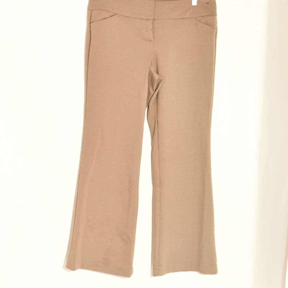 New York and Company Tan/Nude Boot Leg Career/Work Stretchy  Pants Size small